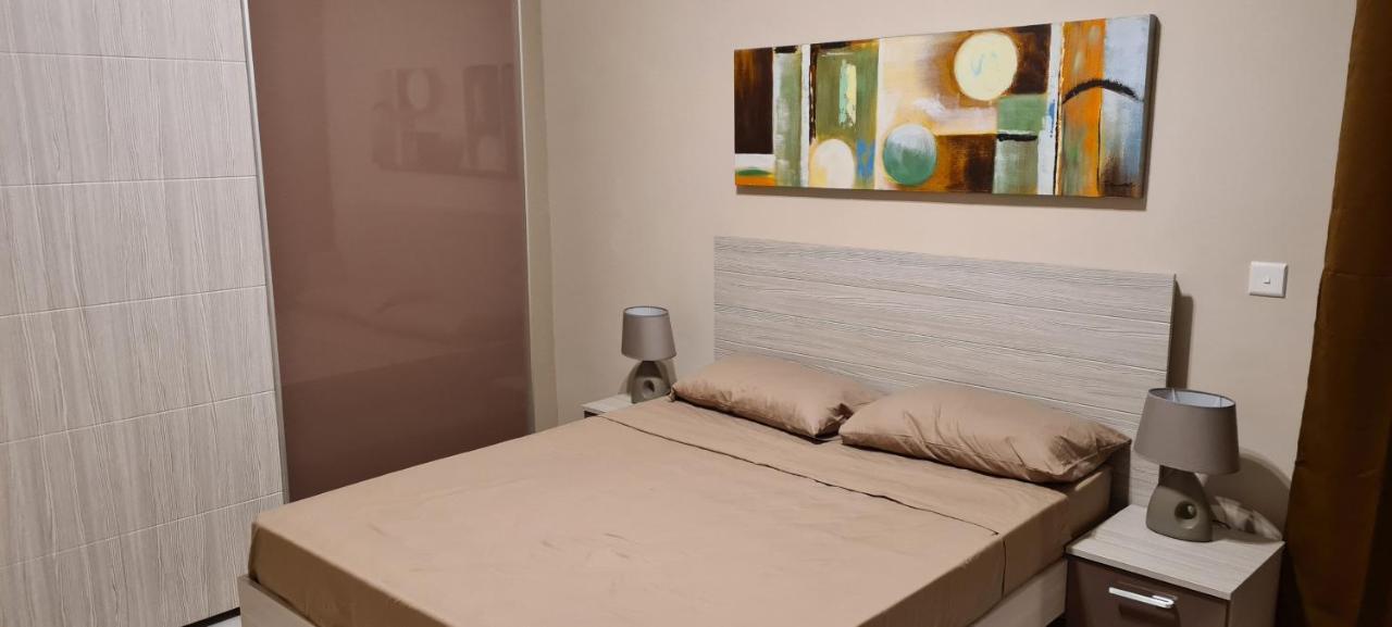 Large Apartment In Marsascala. Sleeps 6 Marsaskala Eksteriør billede