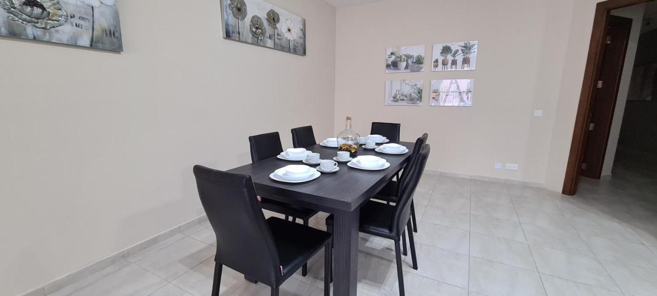 Large Apartment In Marsascala. Sleeps 6 Marsaskala Eksteriør billede