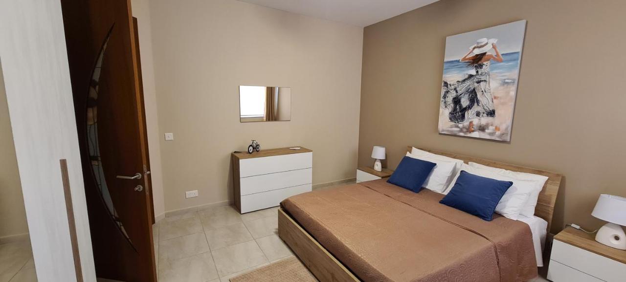 Large Apartment In Marsascala. Sleeps 6 Marsaskala Eksteriør billede
